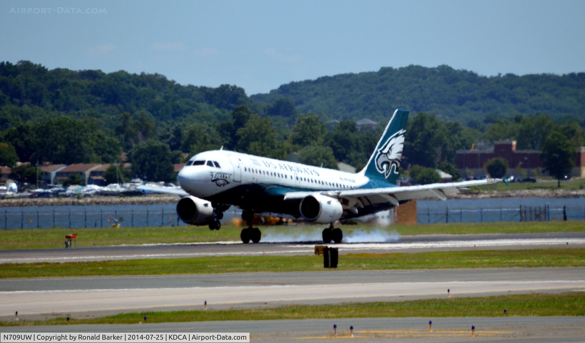 N709UW, 1999 Airbus A319-112 C/N 0997, Landing National