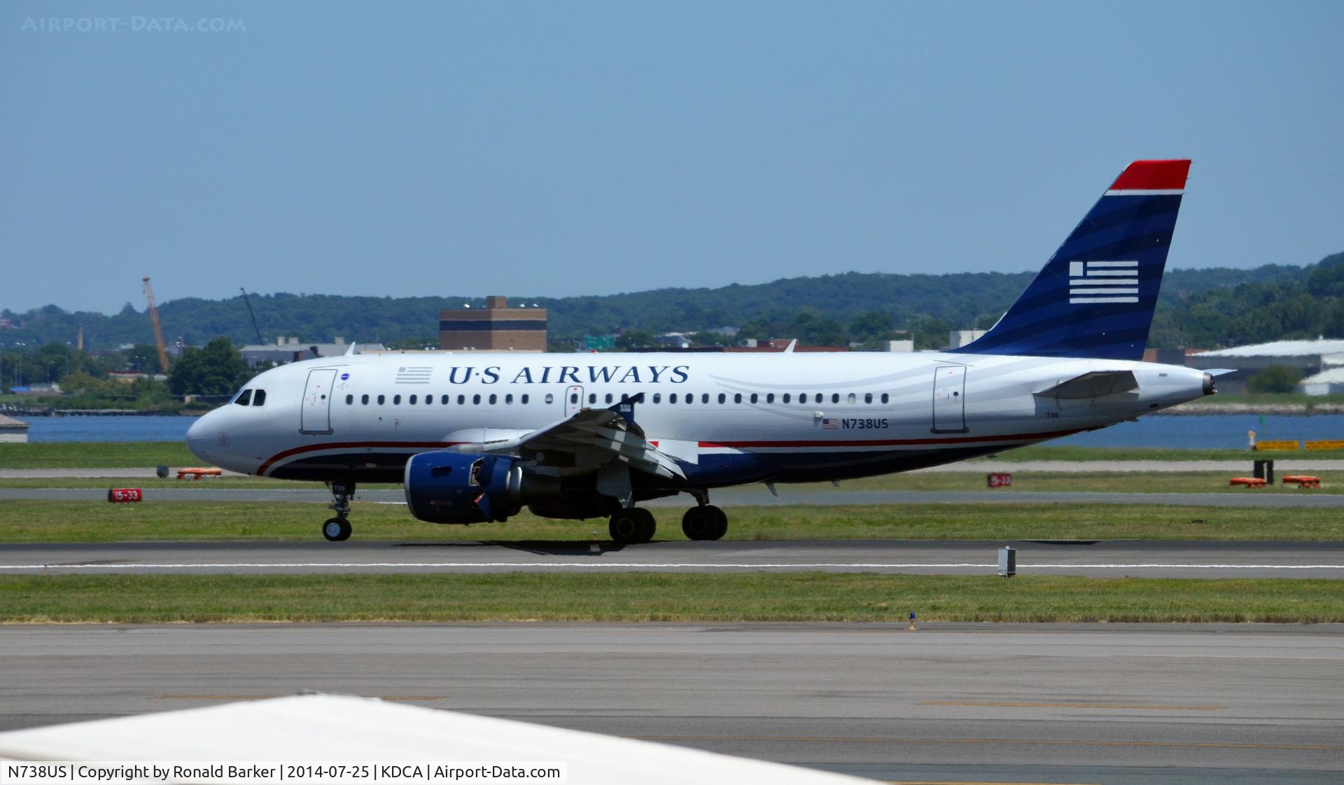 N738US, 2000 Airbus A319-112 C/N 1254, Landing roll National