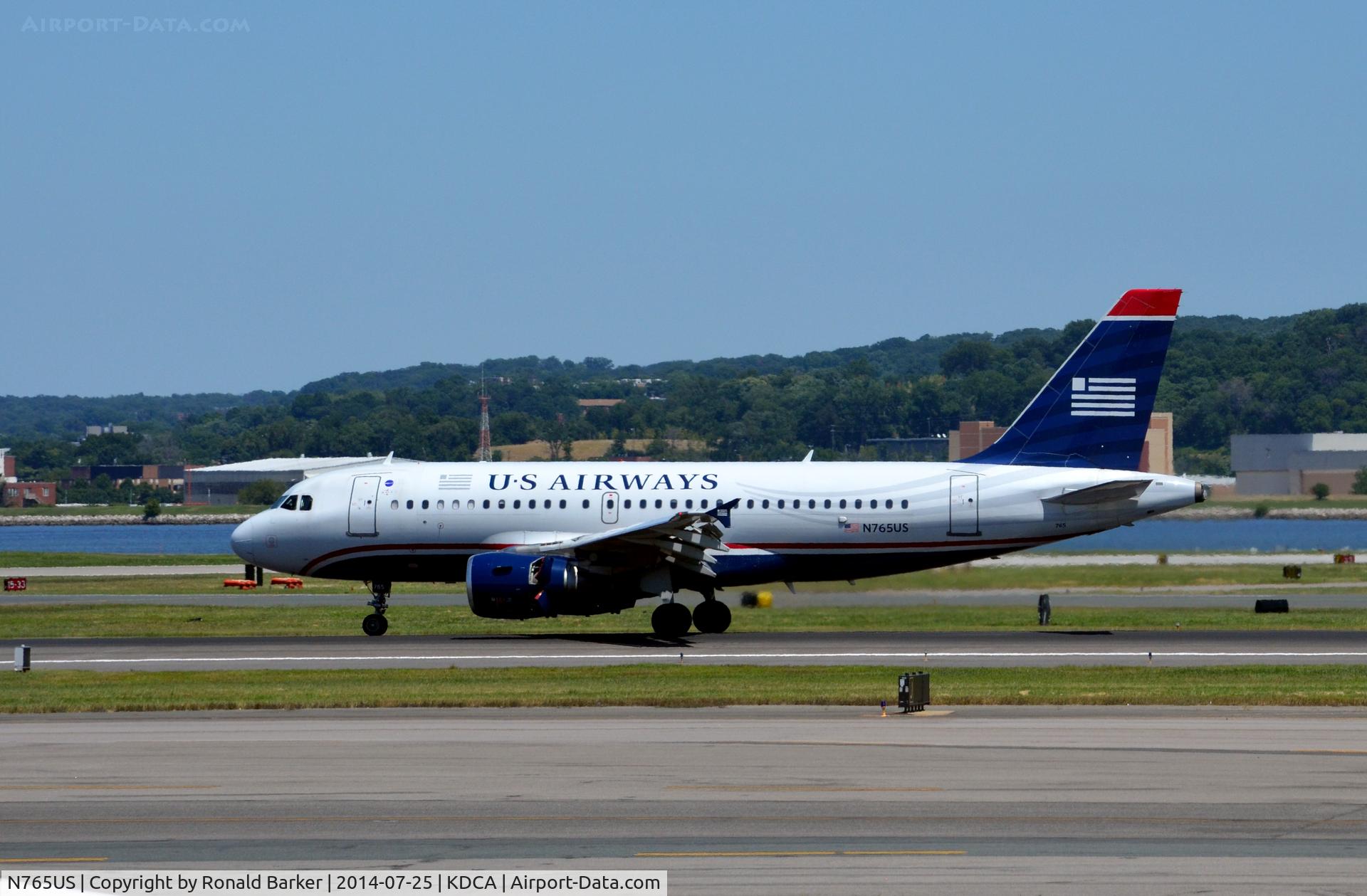 N765US, 2000 Airbus A319-112 C/N 1371, Landing roll National