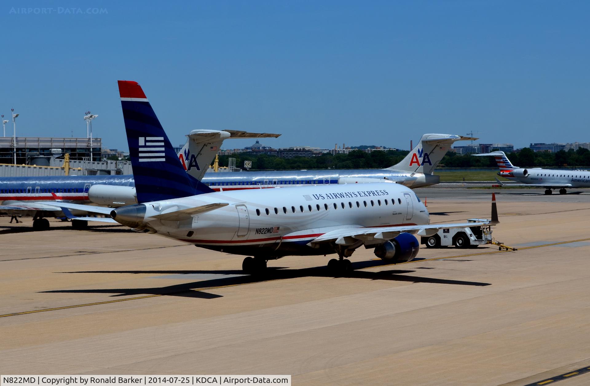 N822MD, 2004 Embraer 170SU (ERJ-170-100SU) C/N 17000043, Takeoff National