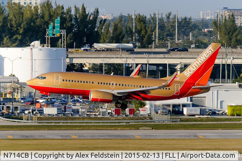 N714CB, 1998 Boeing 737-7H4 C/N 27848, Ft. Lauderdale