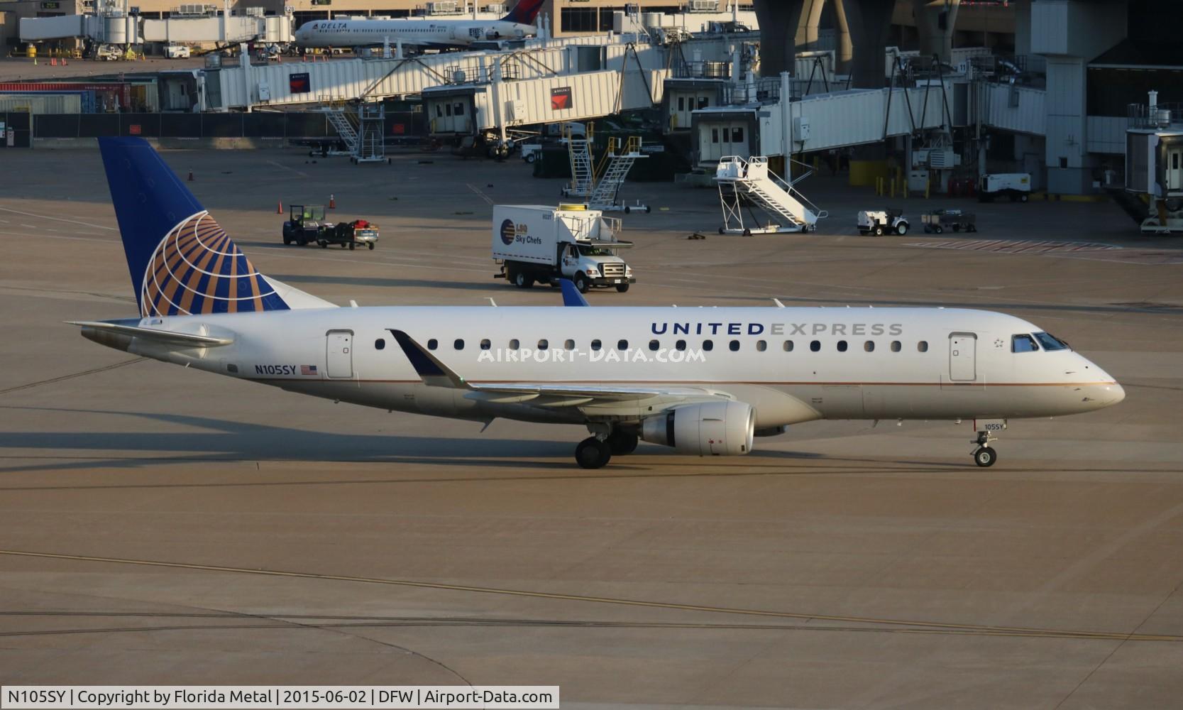 N105SY, 2014 Embraer 175LR (ERJ-170-200LR) C/N 17000395, United Express E175