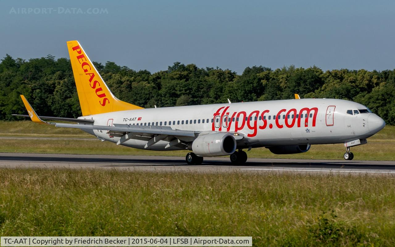 TC-AAT, 2010 Boeing 737-82R C/N 40872, touchdown at Basel