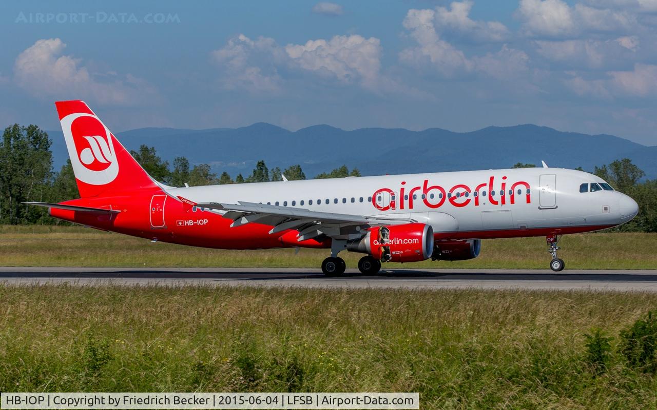HB-IOP, 2010 Airbus A320-214 C/N 4187, decelerating after touchdown