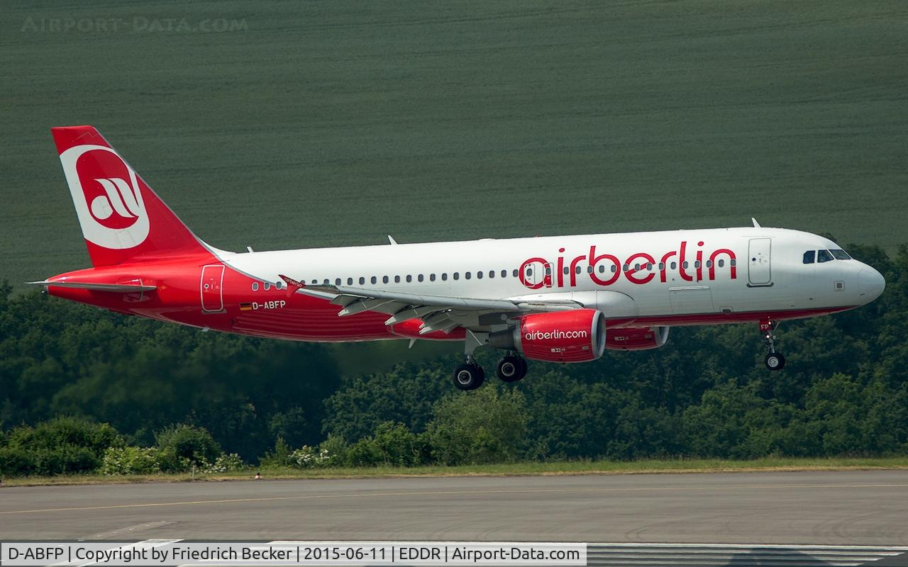 D-ABFP, 2011 Airbus A320-214 C/N 4606, short final RW09