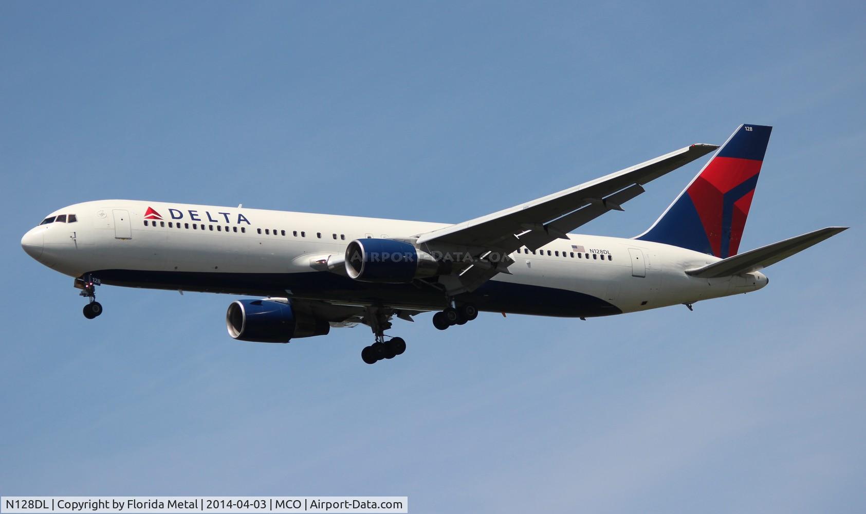 N128DL, 1988 Boeing 767-332 C/N 24078, Delta 767-300