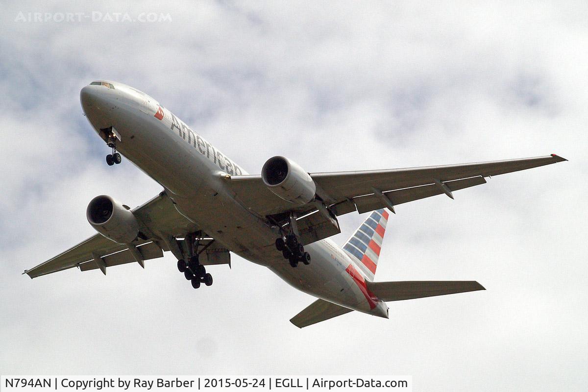 N794AN, 2000 Boeing 777-223 C/N 30256, Boeing 777-223ER [30256] (American Airlines) Home~G 24/05/2015. On approach 27R.