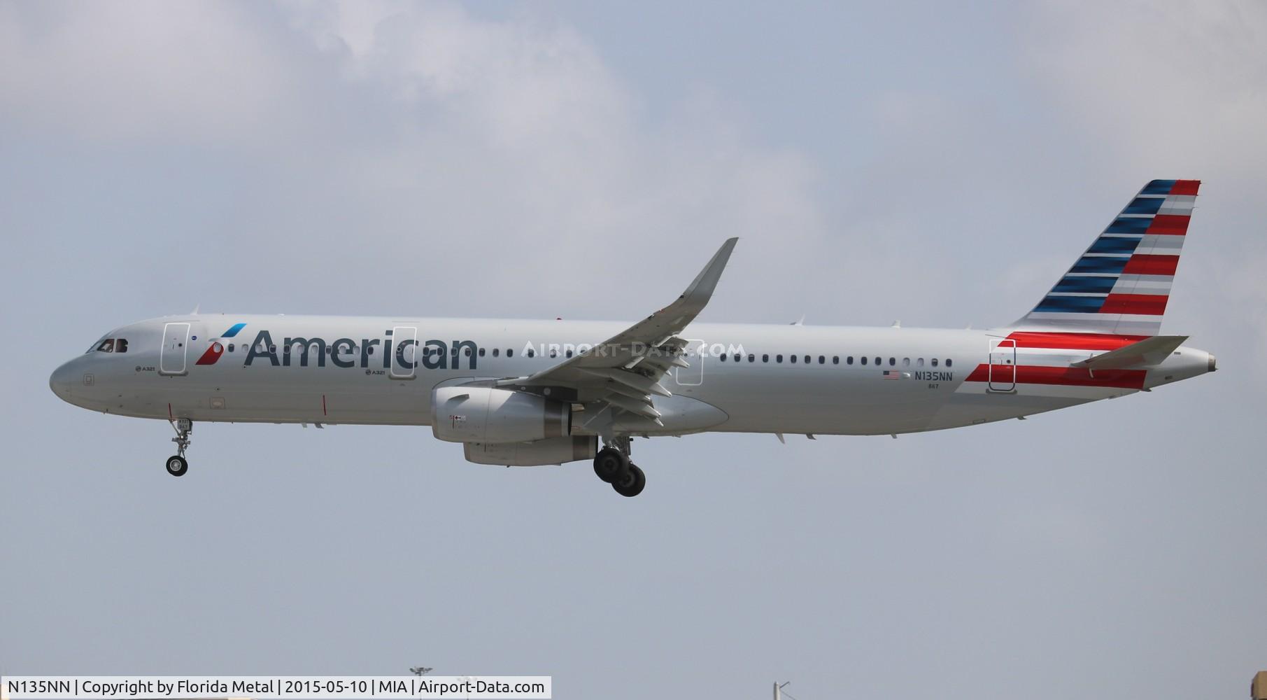 N135NN, 2015 Airbus A321-231 C/N 6520, American A321