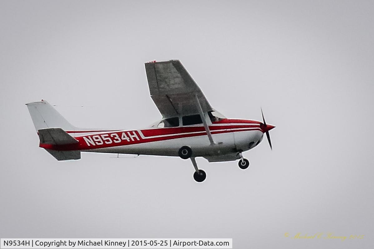 N9534H, 1975 Cessna 172M C/N 17266208, Near Kent WA