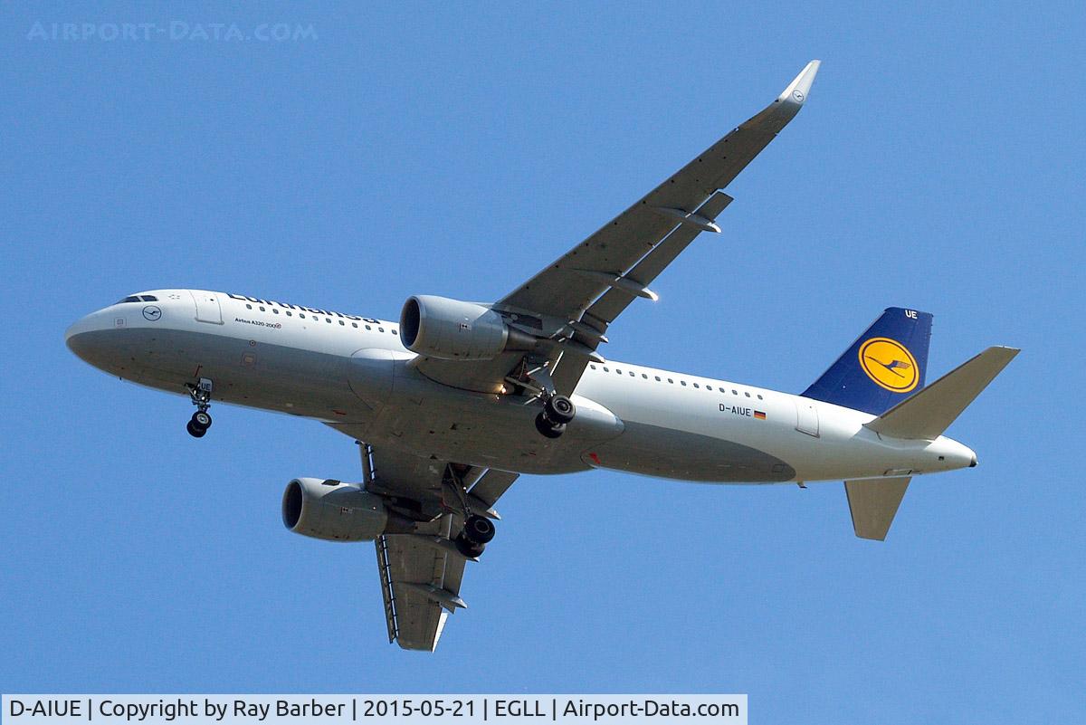 D-AIUE, 2014 Airbus A320-214 C/N 6092, Airbus A320-214(SL) [6092] (Lufthansa) Home~G 21/05/2015. On approach 27R.
