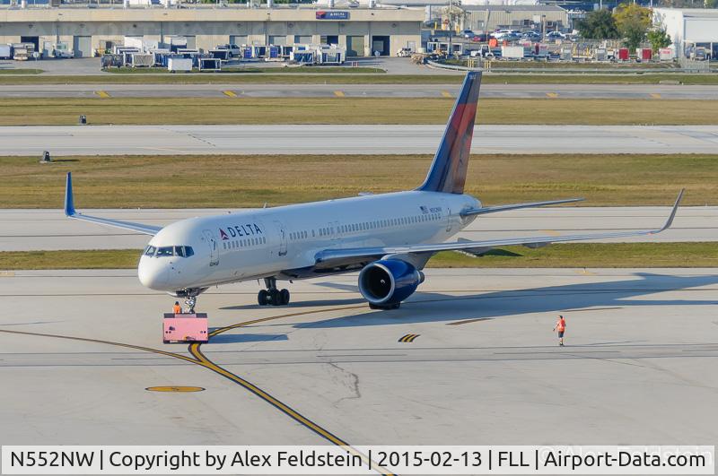 N552NW, 2001 Boeing 757-251 C/N 26499, Ft. Lauderdale