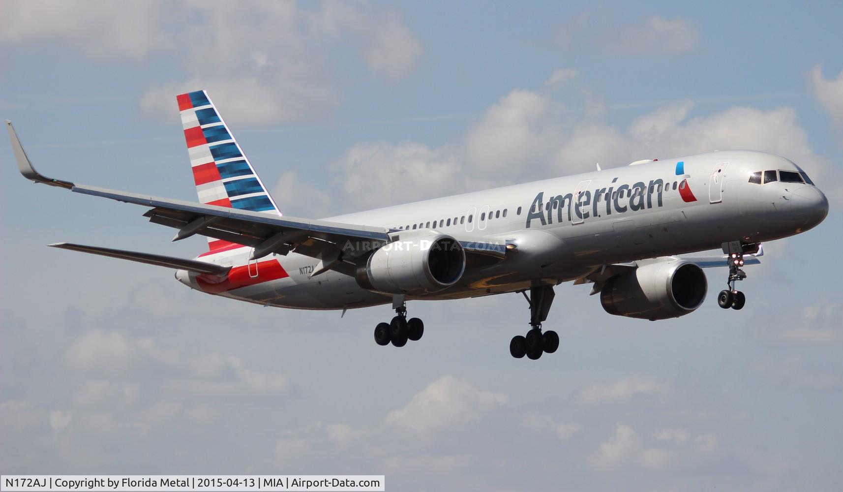 N172AJ, 2002 Boeing 757-223 C/N 32400, American