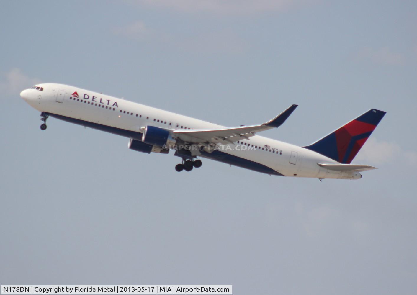 N178DN, 1991 Boeing 767-332 C/N 25143, Delta 767-300
