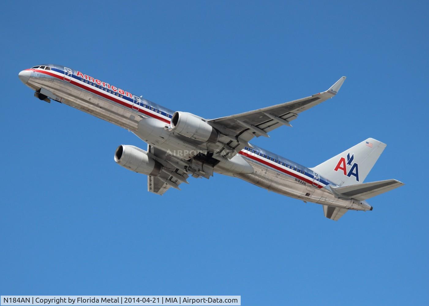 N184AN, 1999 Boeing 757-223 C/N 29594, American