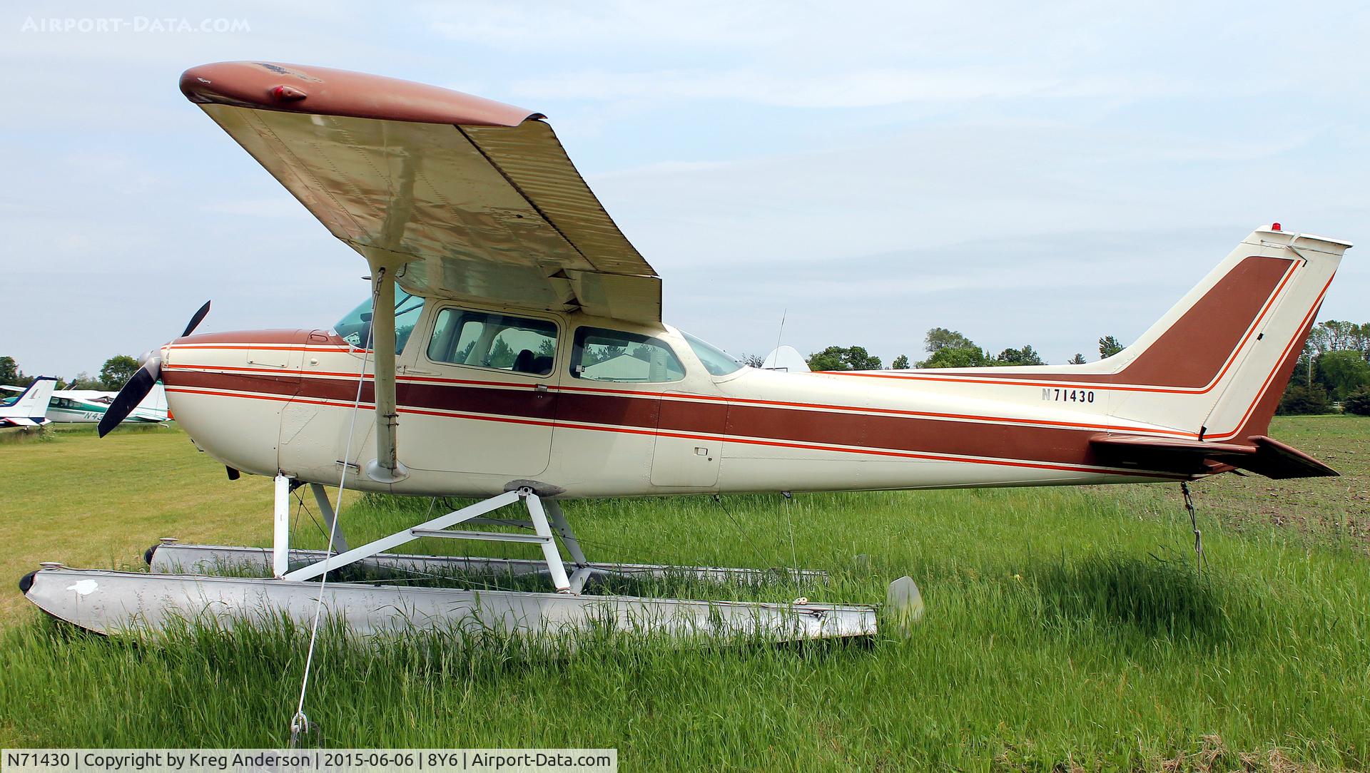 N71430, Cessna 172M C/N 17263380, EAA Chapter 551 Bean and Brat Fly-in