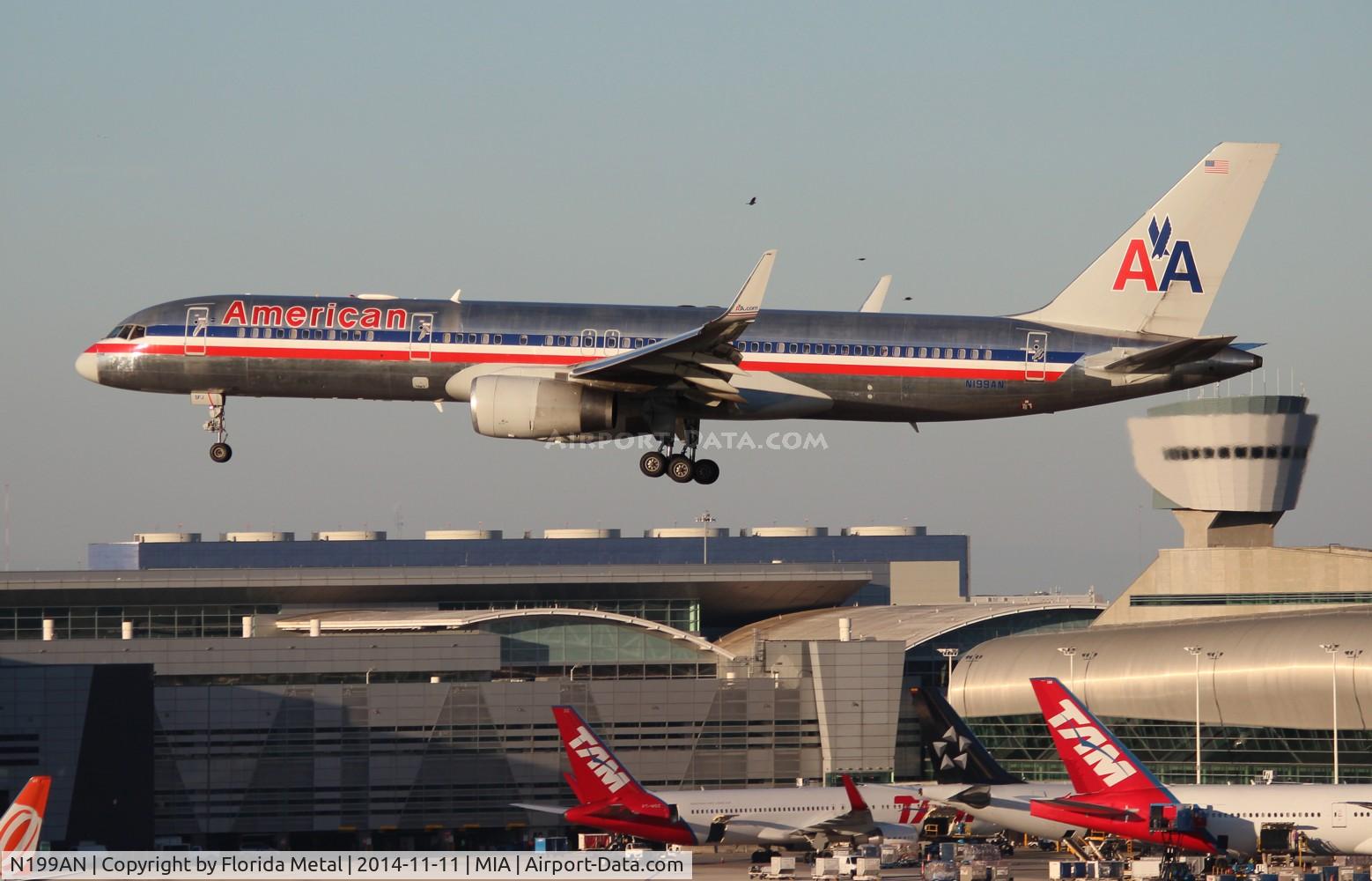 N199AN, 2001 Boeing 757-223 C/N 32393, American