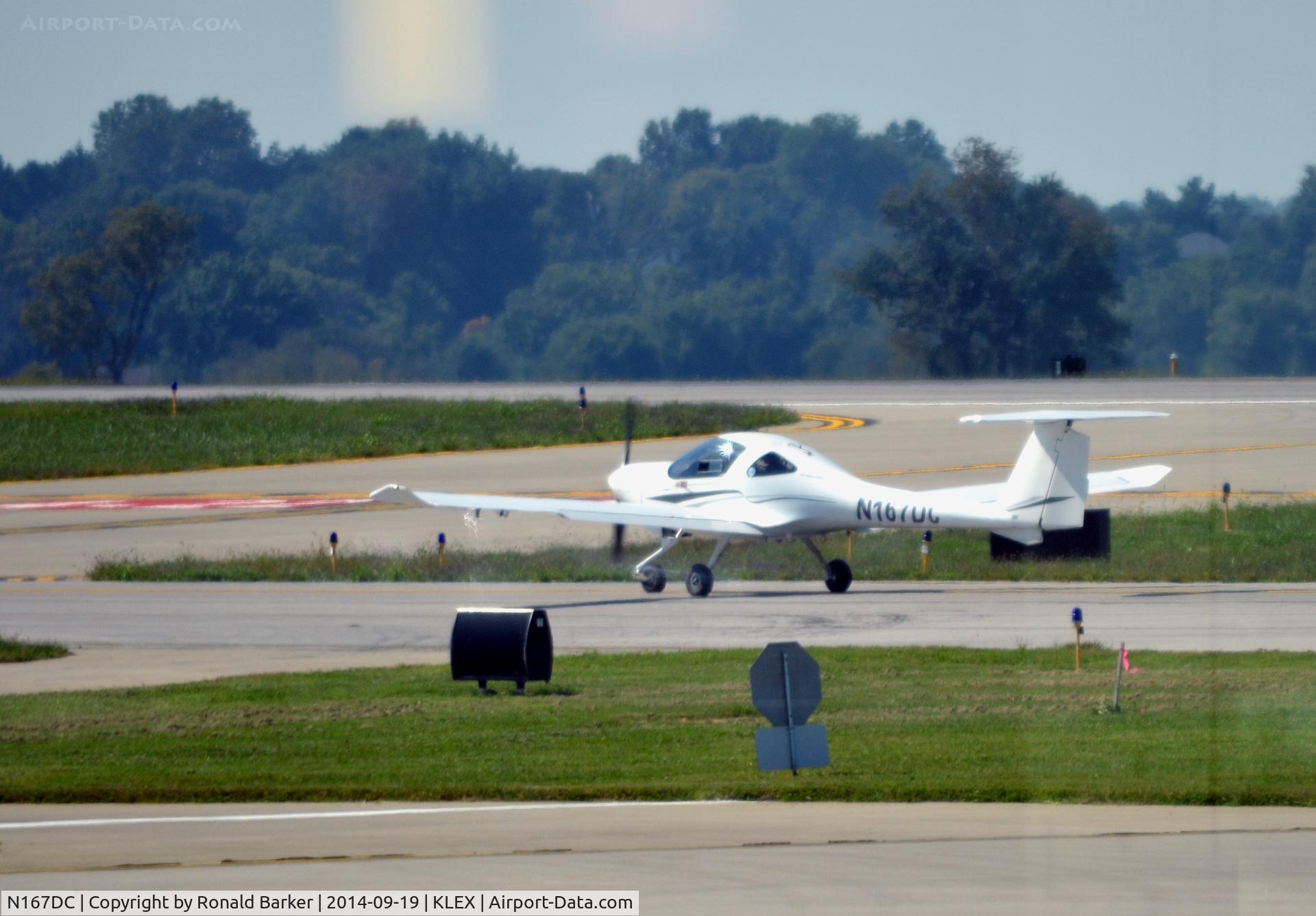N167DC, 2001 Diamond DA-20C-1 Eclipse C/N C0167, Taxi for takeoff Lexington