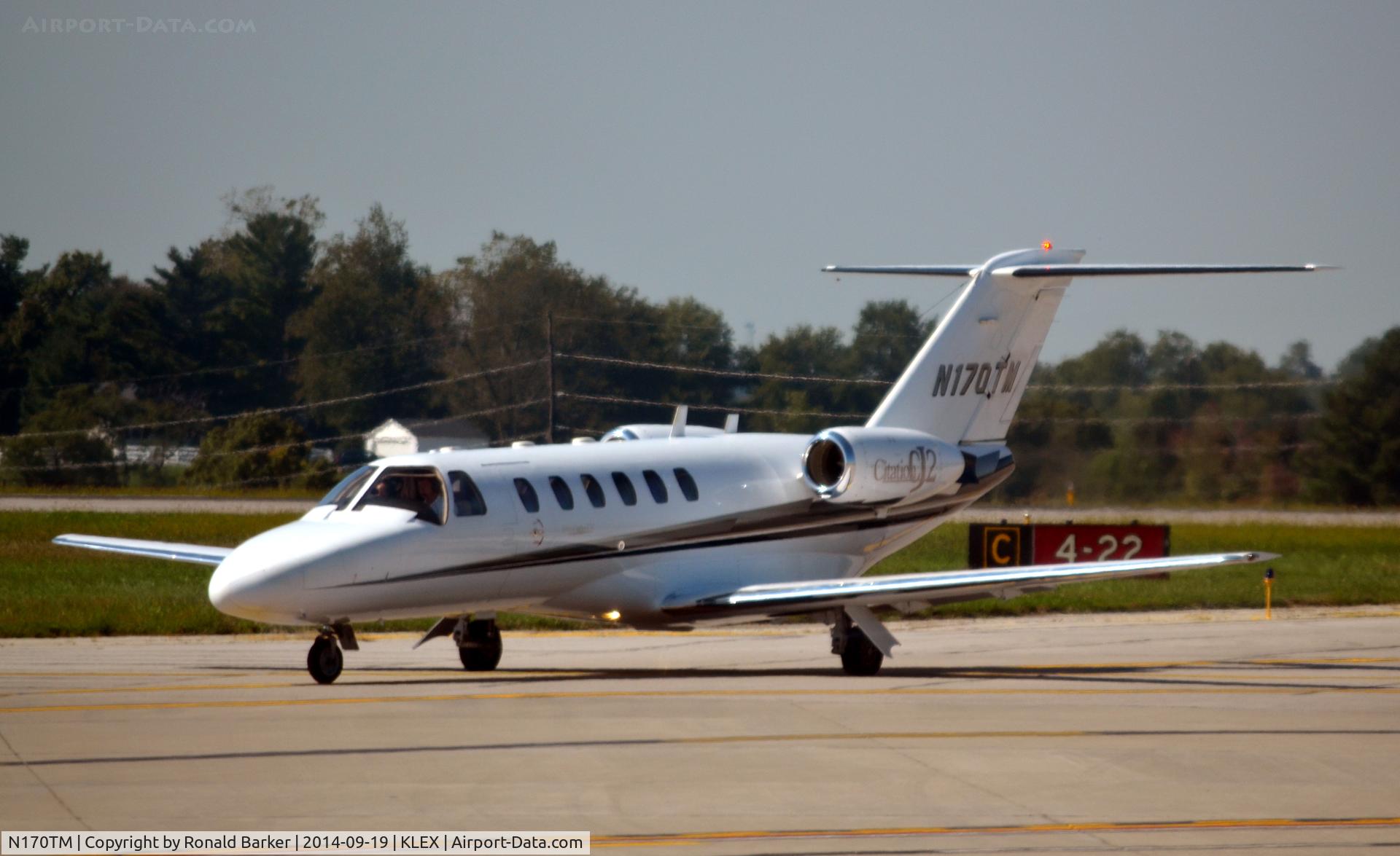 N170TM, 2002 Cessna 525A CitationJet CJ2 C/N 525A0100, Taxi to park Lexington