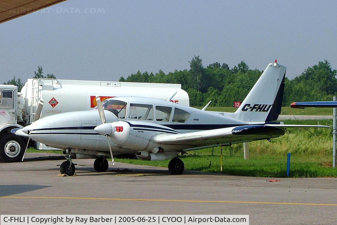 C-FHLI, 1965 Piper PA-23-250 C/N 27-2774, Piper PA-23-250 Aztec C [27-2774] Oshawa~C 25/06/2005