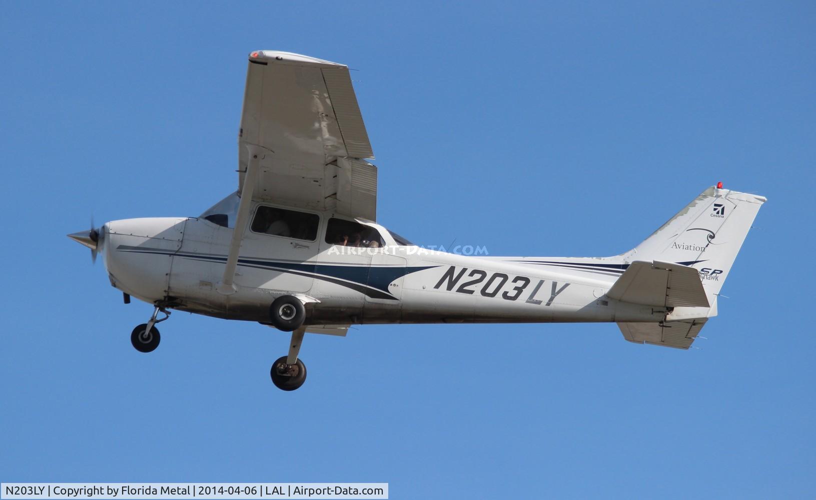 N203LY, 2004 Cessna 172S C/N 172S9572, Cessna 172S