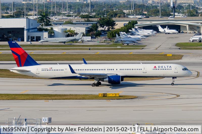 N595NW, 2003 Boeing 757-351 C/N 32995, Ft. Lauderdale