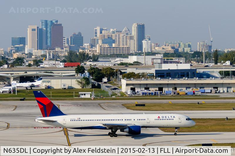 N635DL, 1988 Boeing 757-232 C/N 23762, Ft. Lauderdale