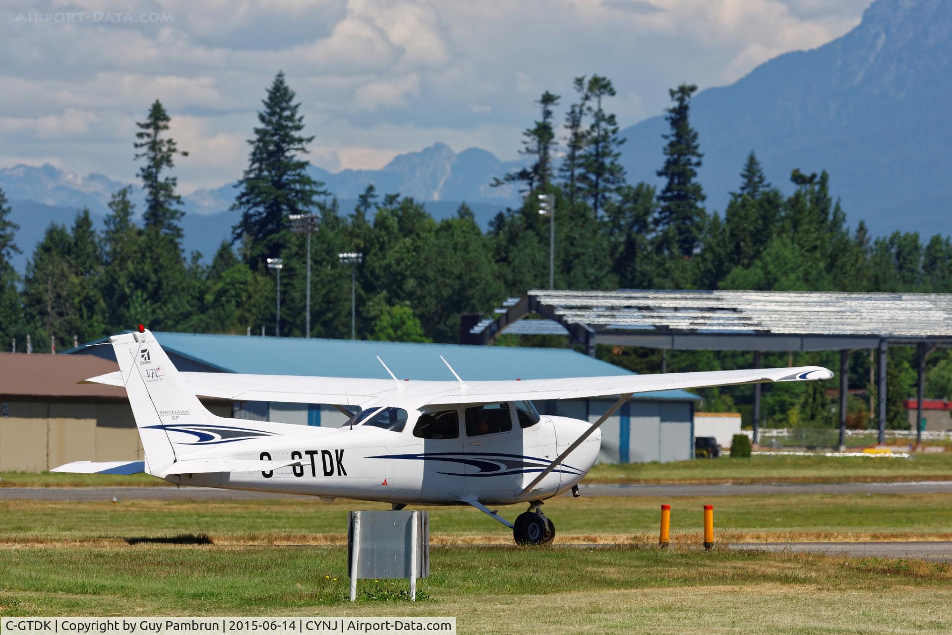C-GTDK, Cessna 172S C/N 172S9772, Just landed
