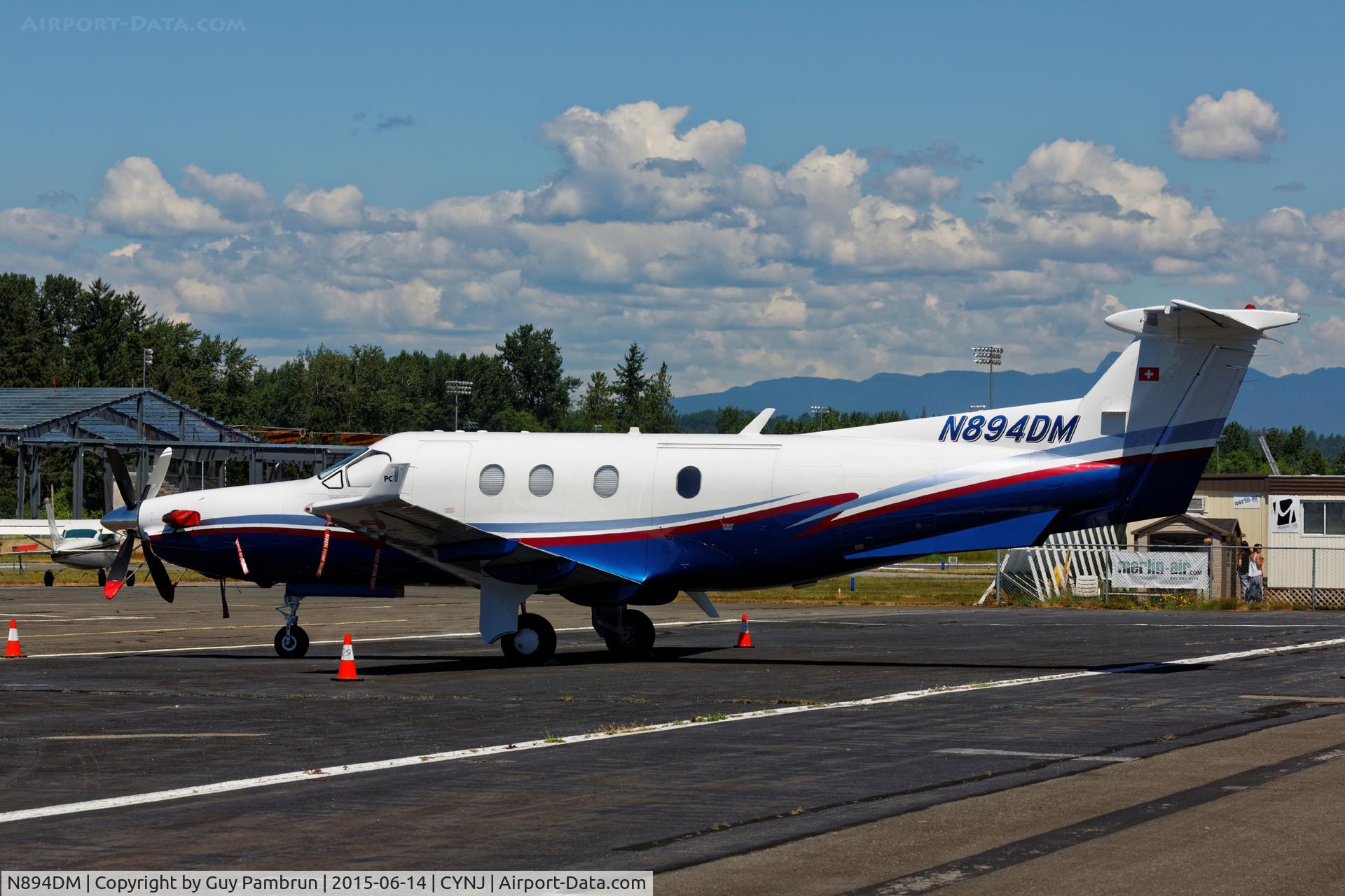 N894DM, 2001 Pilatus PC-12/45 C/N 367, Parked