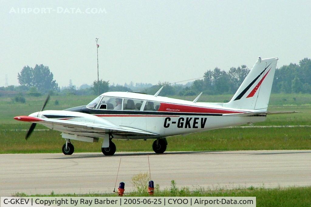C-GKEV, 1966 Piper PA-30-160 B Twin Comanche C/N 30-1025, Piper PA-30-160 Twin Comanche B [30-1025] Oshawa~C 25/06/2005