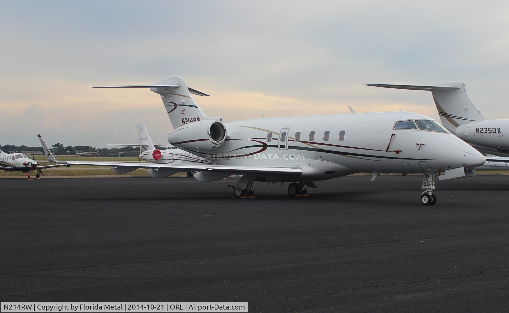 N214RW, 2006 Bombardier Challenger 300 (BD-100-1A10) C/N 20119, Challenger 300