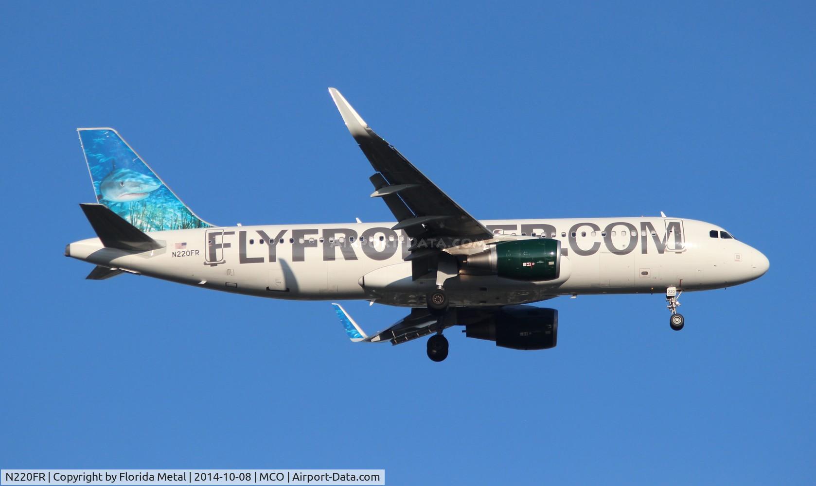 N220FR, 2013 Airbus A320-214 C/N 5661, Finn the Shark