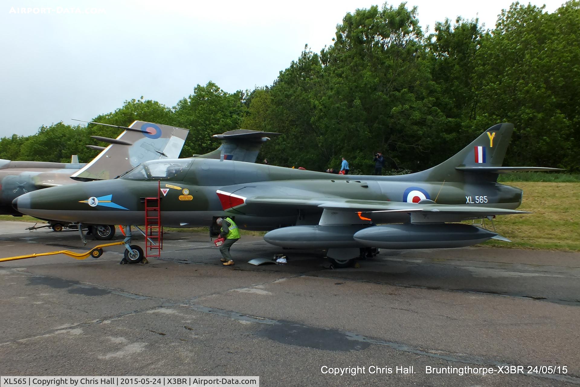 XL565, 1958 Hawker Hunter T.7 C/N 41H/693716, at the Cold War Jets Open Day 2015