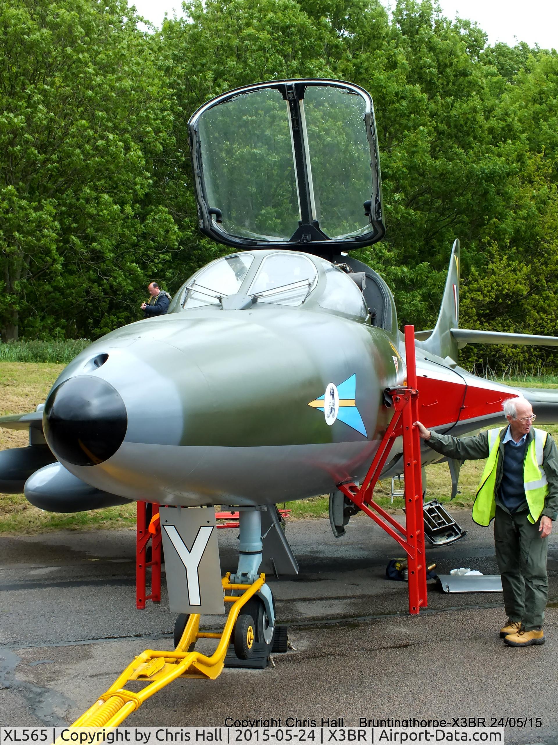 XL565, 1958 Hawker Hunter T.7 C/N 41H/693716, at the Cold War Jets Open Day 2015