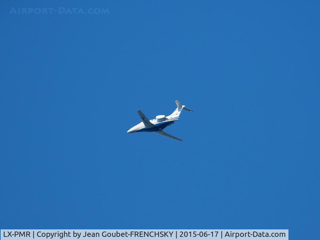 LX-PMR, 2003 Raytheon 390 Premier 1 C/N RB-64, air to air with Premier Aviation Luxembourg