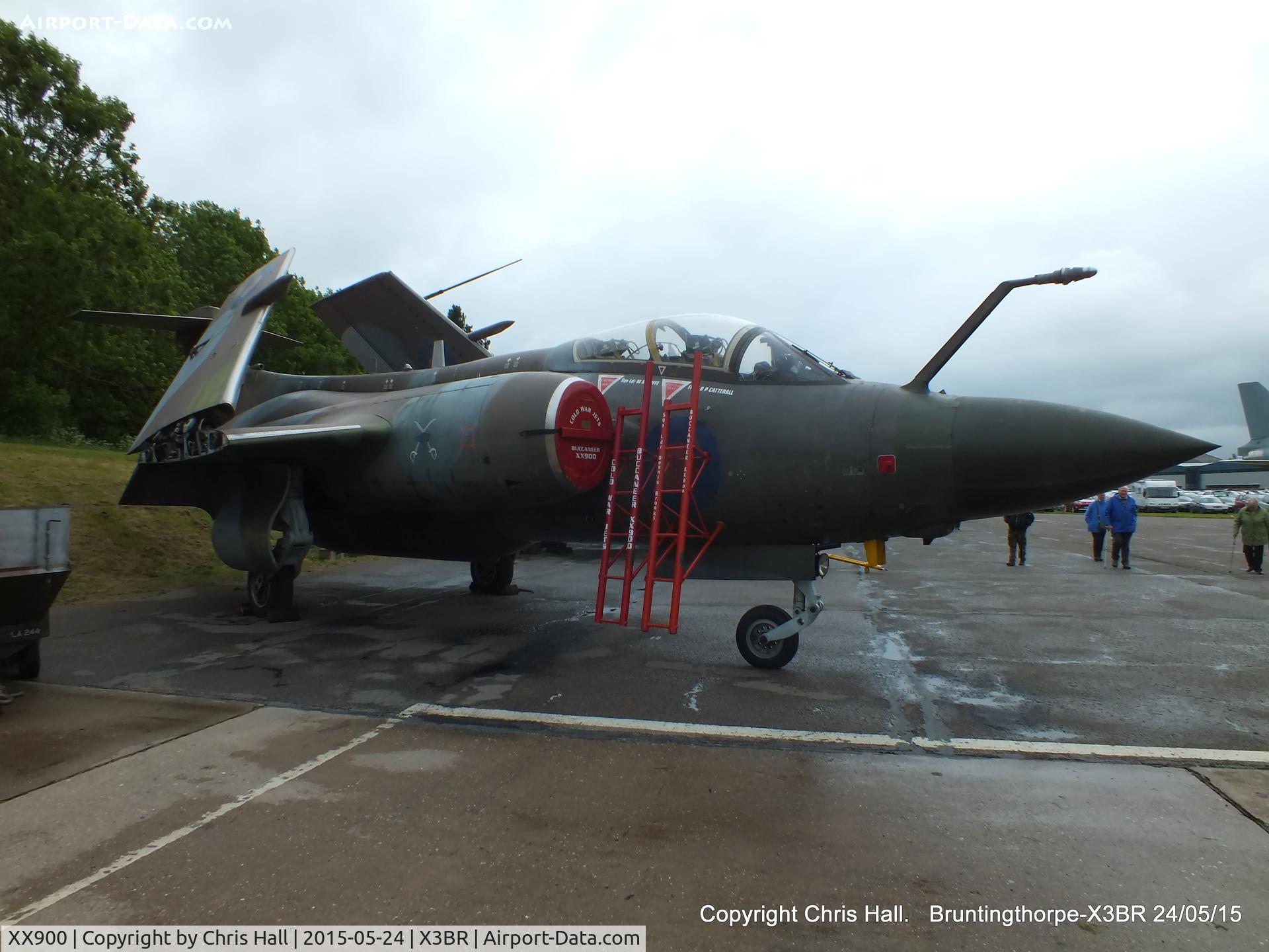 XX900, 1976 Hawker Siddeley Buccaneer S.2B C/N B3-05-75, at the Cold War Jets Open Day 2015