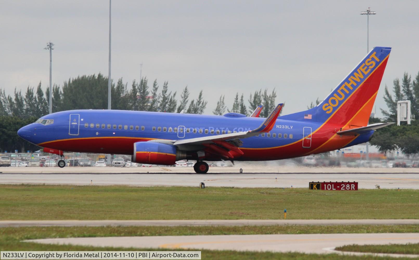 N233LV, 2006 Boeing 737-7H4 C/N 32501, Southwest 737-700