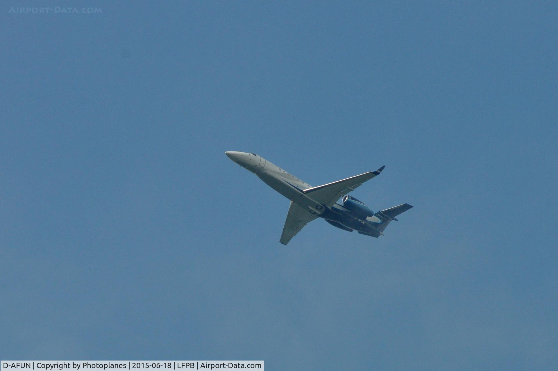 D-AFUN, 2013 Embraer EMB-135BJ Legacy 650 C/N 14501168, Le bourget approach