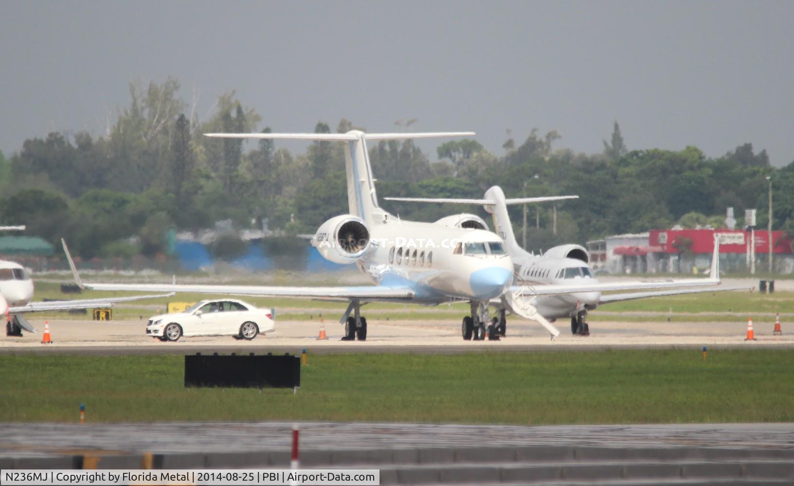 N236MJ, 1991 Gulfstream Aerospace G-IV C/N 1177, Michael Jordan's Gulfstream IV