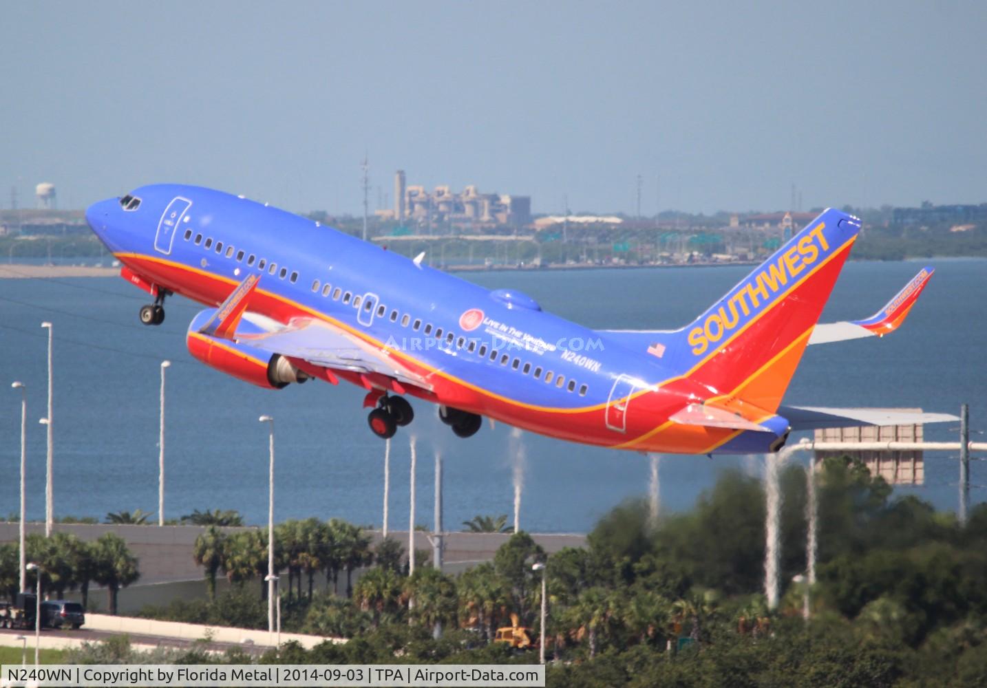 N240WN, 2006 Boeing 737-7H4 C/N 32503, Southwest