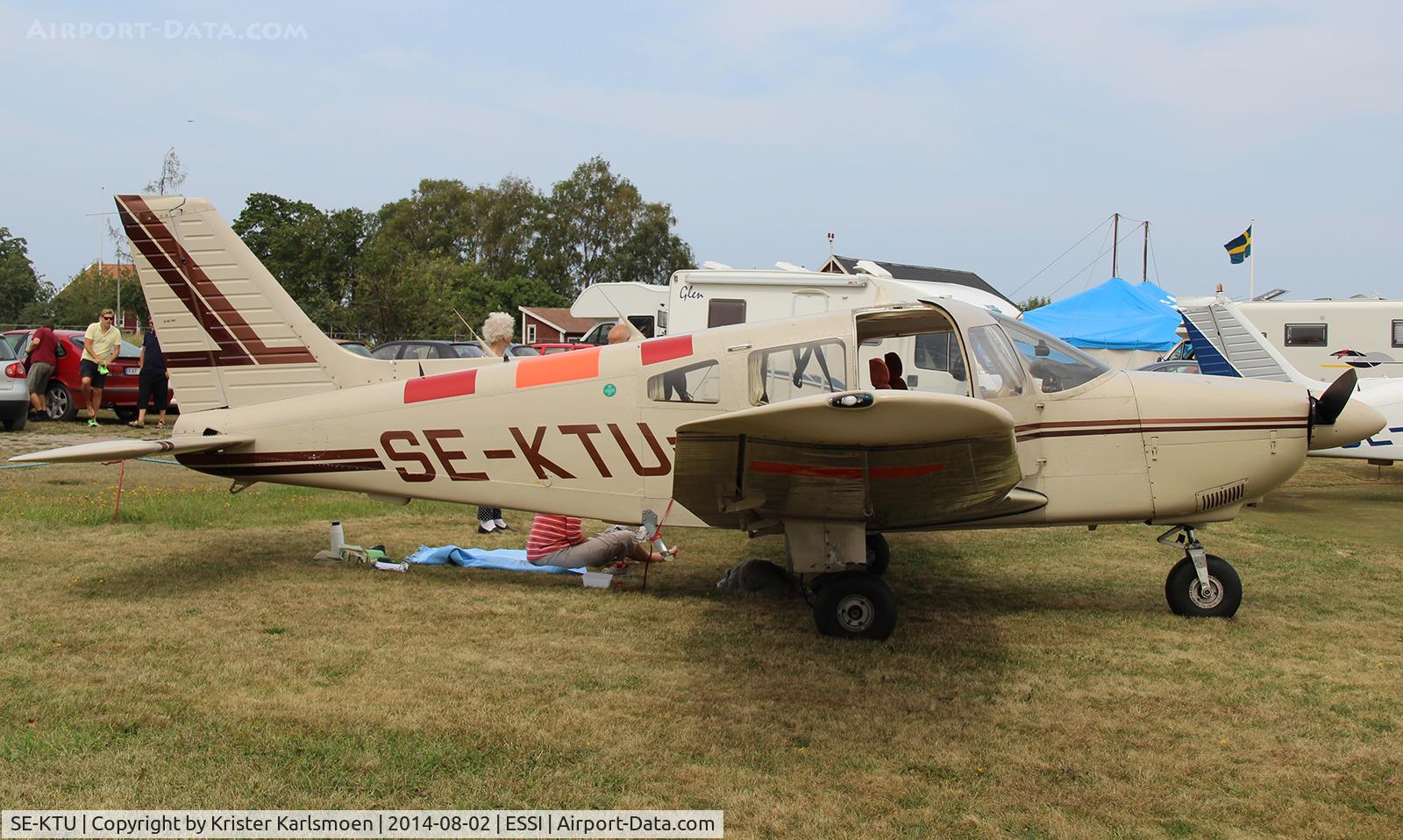 SE-KTU, 1982 Piper PA-28-181 Archer II C/N 28-8290066, Visingsö Fly In 2014.
