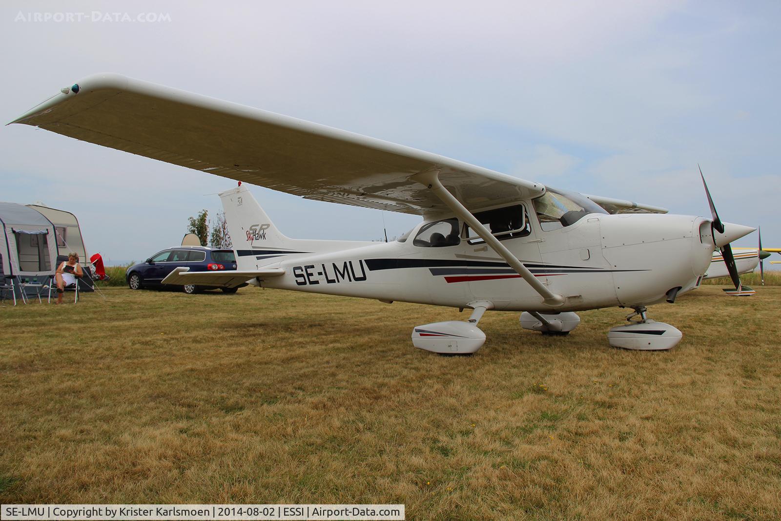 SE-LMU, 2002 Cessna 172S SP C/N 172S9069, Visingsö Fly In 2014.