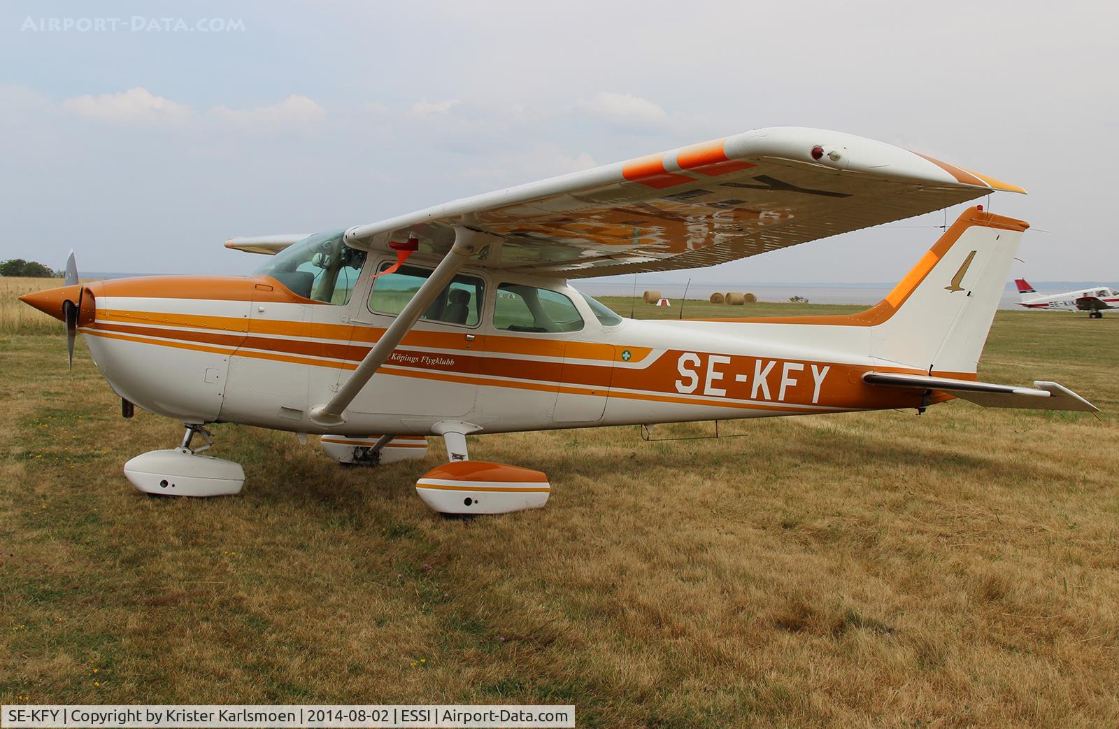 SE-KFY, 1980 Cessna 172N C/N 17273654, Visingsö Fly In 2014.