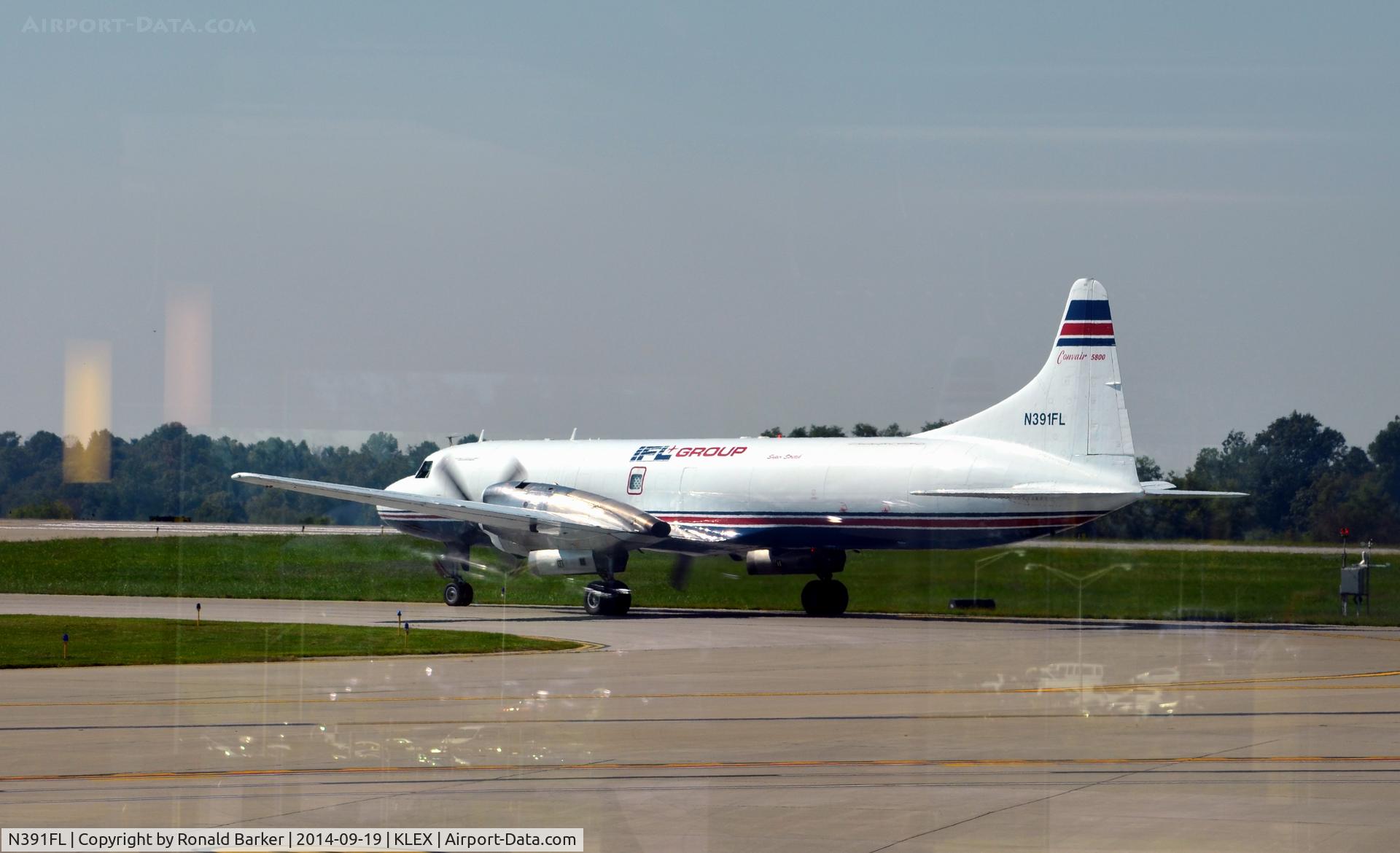 N391FL, 1955 Convair CV-5800(F) C/N 278, Taxi Lexington