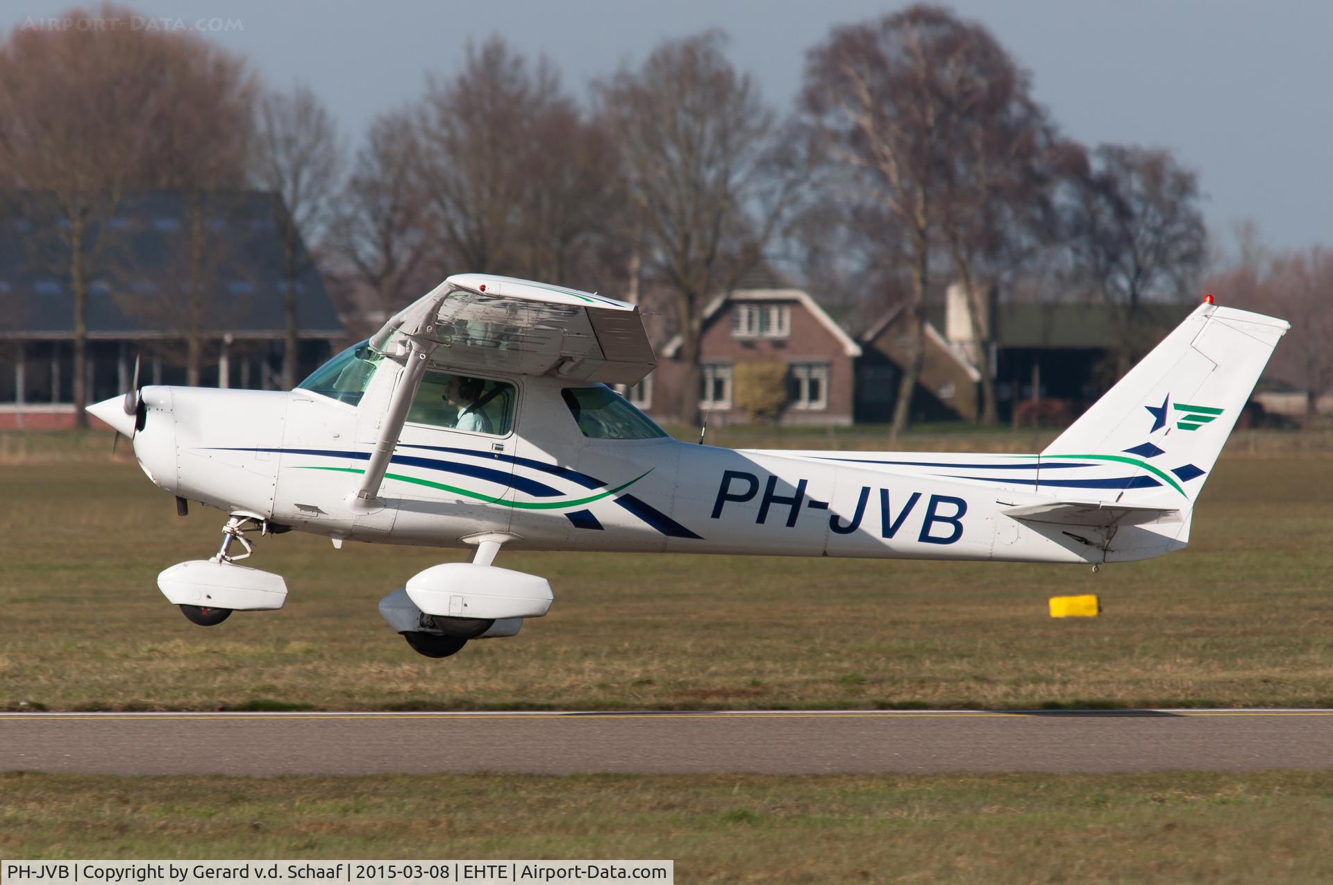 PH-JVB, 1977 Cessna 152 II C/N 15280786, Teuge, March 2015