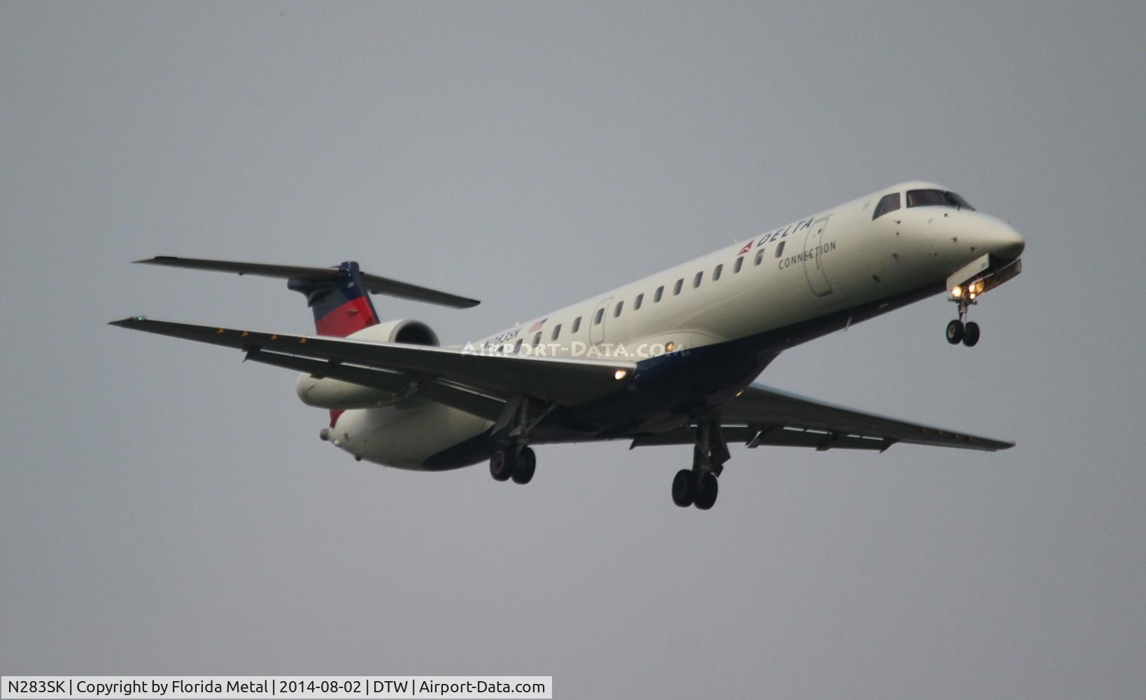 N283SK, 2001 Embraer ERJ-145LR (EMB-145LR) C/N 145424, Delta Connection