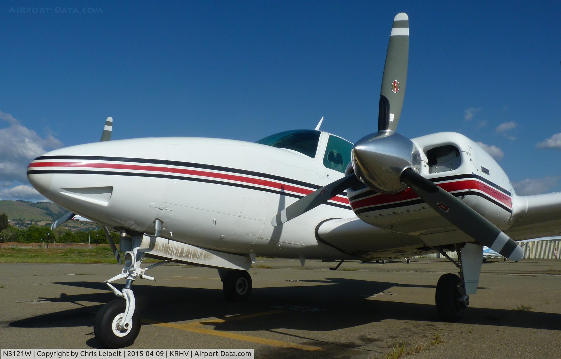 N3121W, 1973 Beech 58 Baron C/N TH-410, A transient 1973 Beechcraft Baron 58 (MINDEN, NV) parked at the south tie downs at Reid Hillview Airport, CA. The pilot of this aircraft had another Baron 55 (N7982R). But when that Baron was gone for a few weeks, this one showed up, with the same pilot!