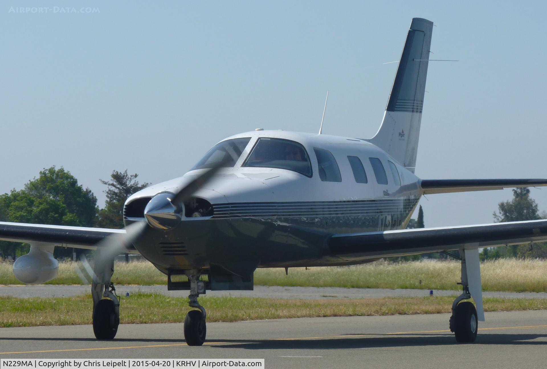 N229MA, 1997 Piper PA-46-350P Malibu Mirage C/N 4636129, A local 1997 Piper Malibu (PACK AVIATION LLC - SAN JOSE, CA) taxing down Z going back to its hangar at Reid Hillview Airport, CA.