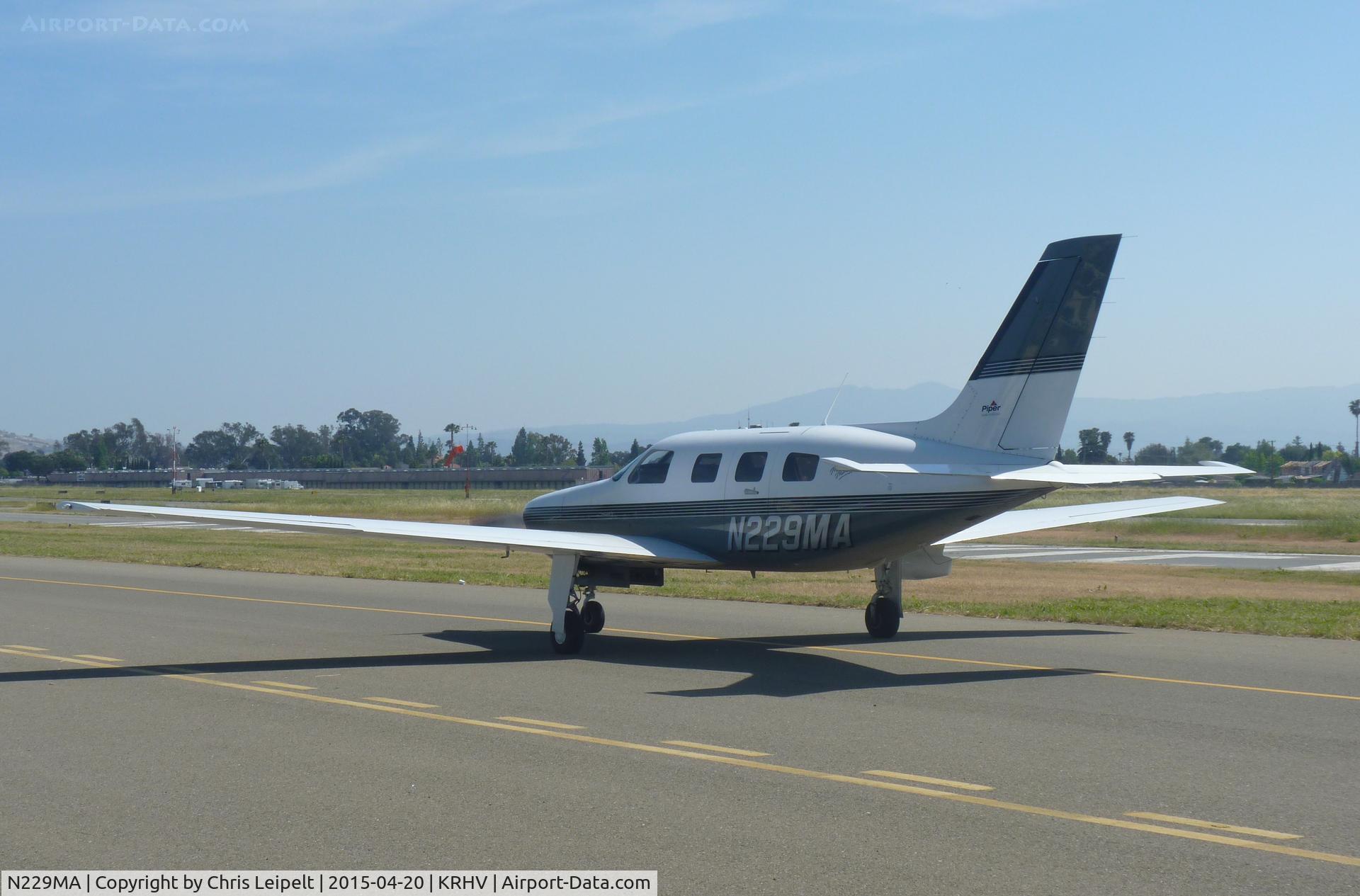 N229MA, 1997 Piper PA-46-350P Malibu Mirage C/N 4636129, A local 1997 Piper Malibu (PACK AVIATION LLC - SAN JOSE, CA) taxing down Z going back to its hangar at Reid Hillview Airport, CA.