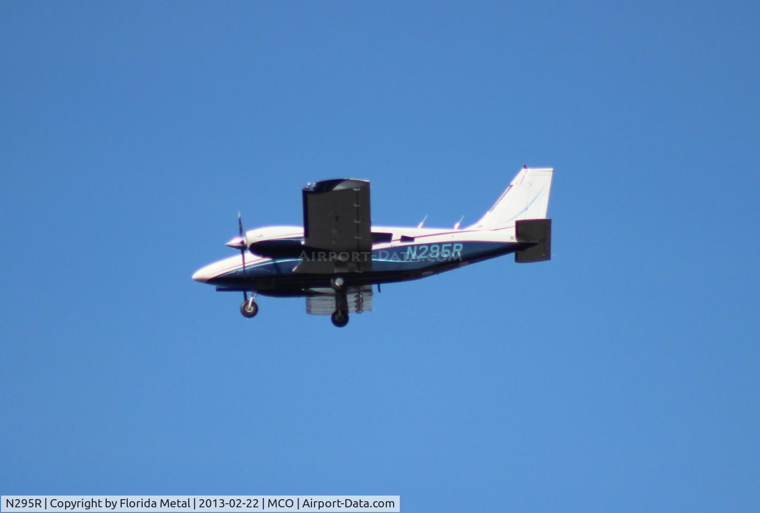 N295R, 1981 Piper PA-34-220T Seneca III C/N 34-8133185, PA-34