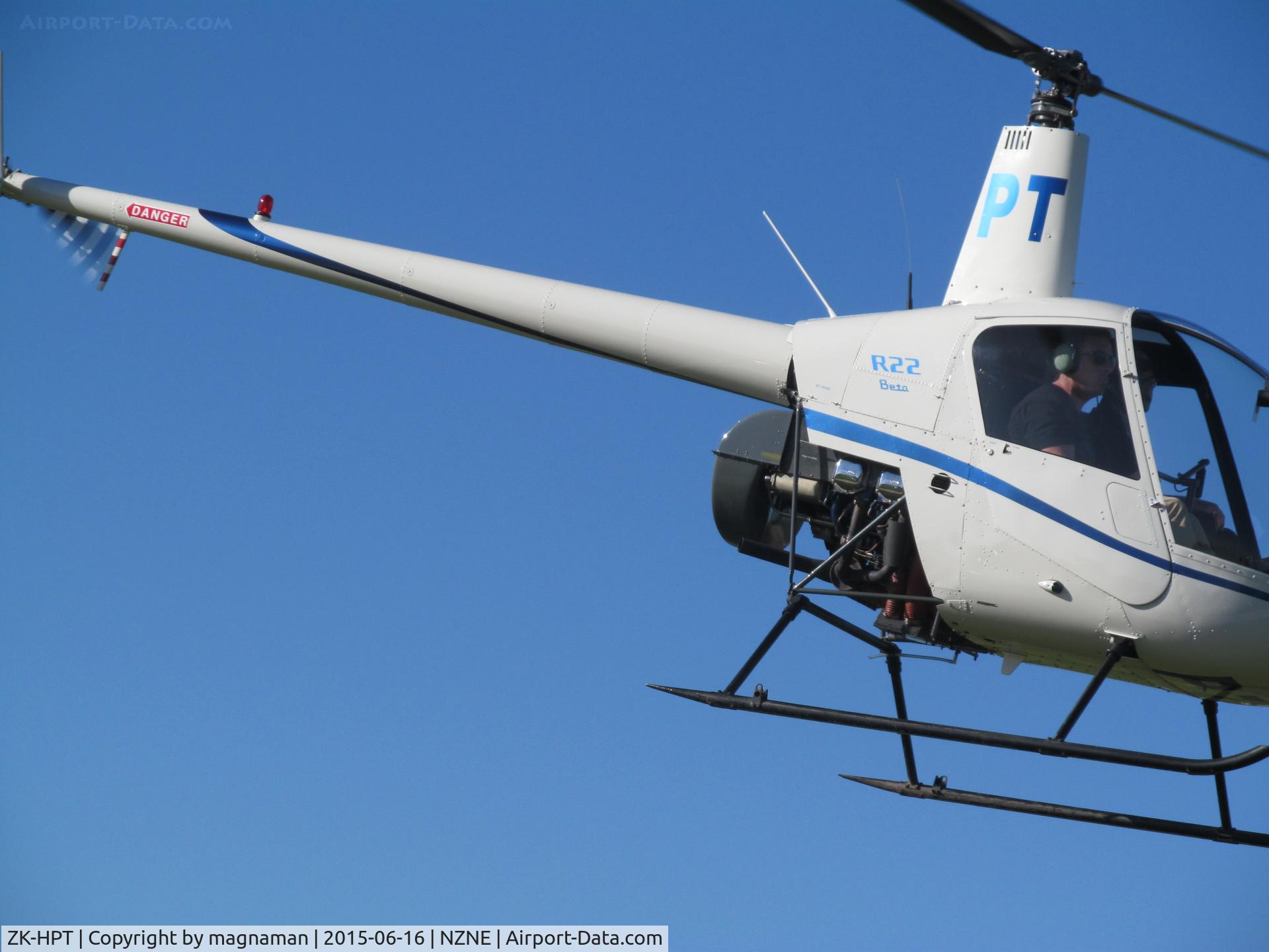 ZK-HPT, Robinson R22 Beta C/N 1318, bit too much zoom!!